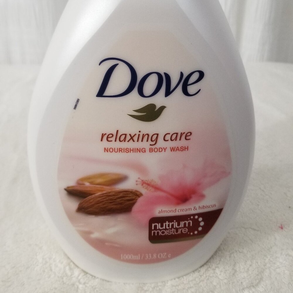 1 Dove Body Wash Almond Cream& Hibiscus Relaxing Net. Vol 1 L. 33.8 oz. 1000 ml.